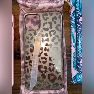 Gold leopard iPhone 11 Pro Max loopy case